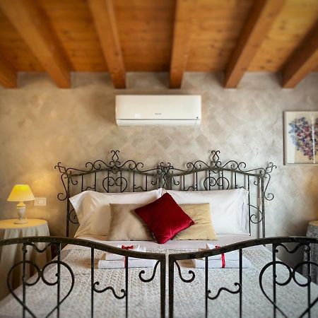 Casa Danema Lägenhet Sirmione Exteriör bild