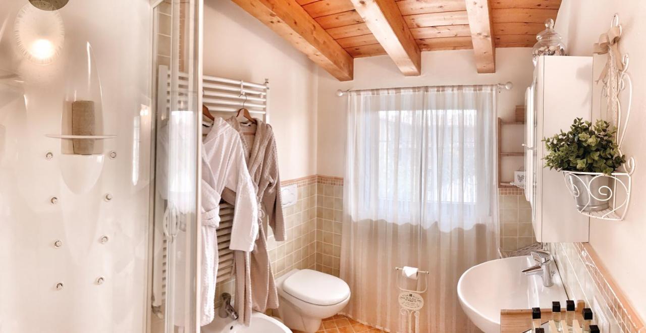 Casa Danema Lägenhet Sirmione Exteriör bild